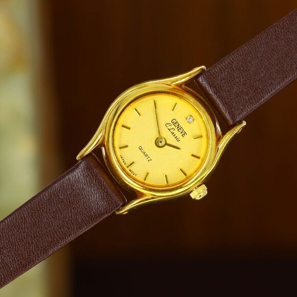 Geneve Classic Quartz Ladies, Champagne Dial - Yellow Gold Tone on Strap - Picture 8 of 12